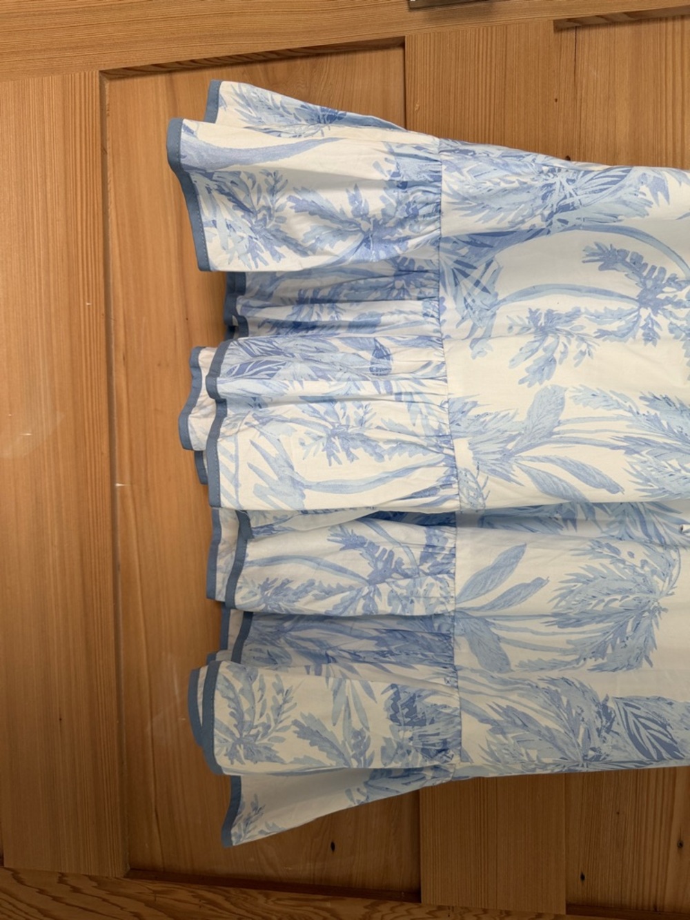 Sugarlips Blue White Tropical Print Flutter Sleeve Mini Dress - Picture 4 of 7